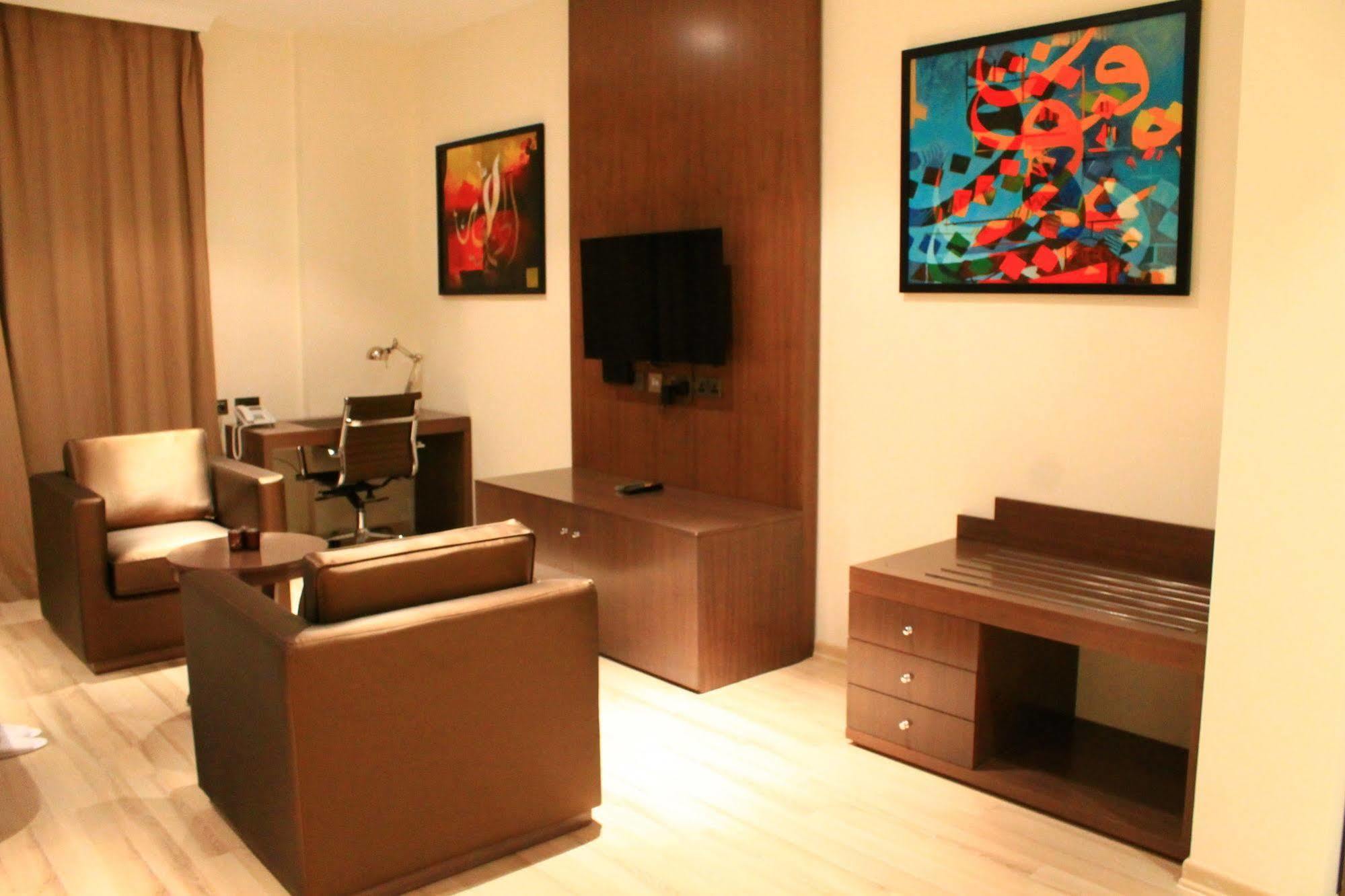 Rawda Hotel Doha Exterior photo