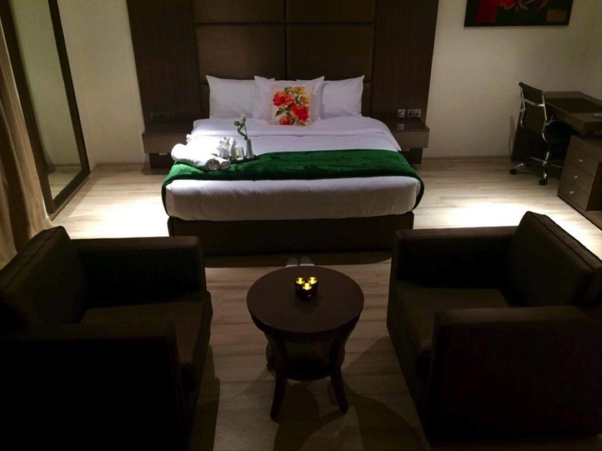 Rawda Hotel Doha Exterior photo